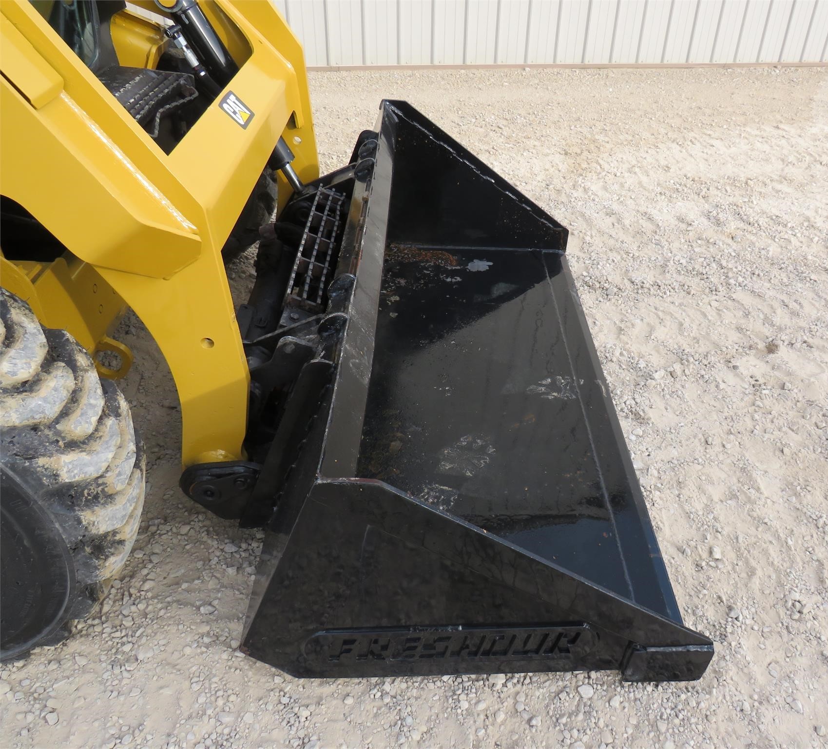 Cargador CATERPILLAR 226D - Image 4